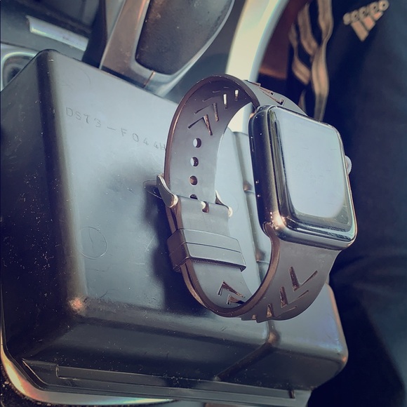 Apple Watch series 1 - Picture 1 of 1